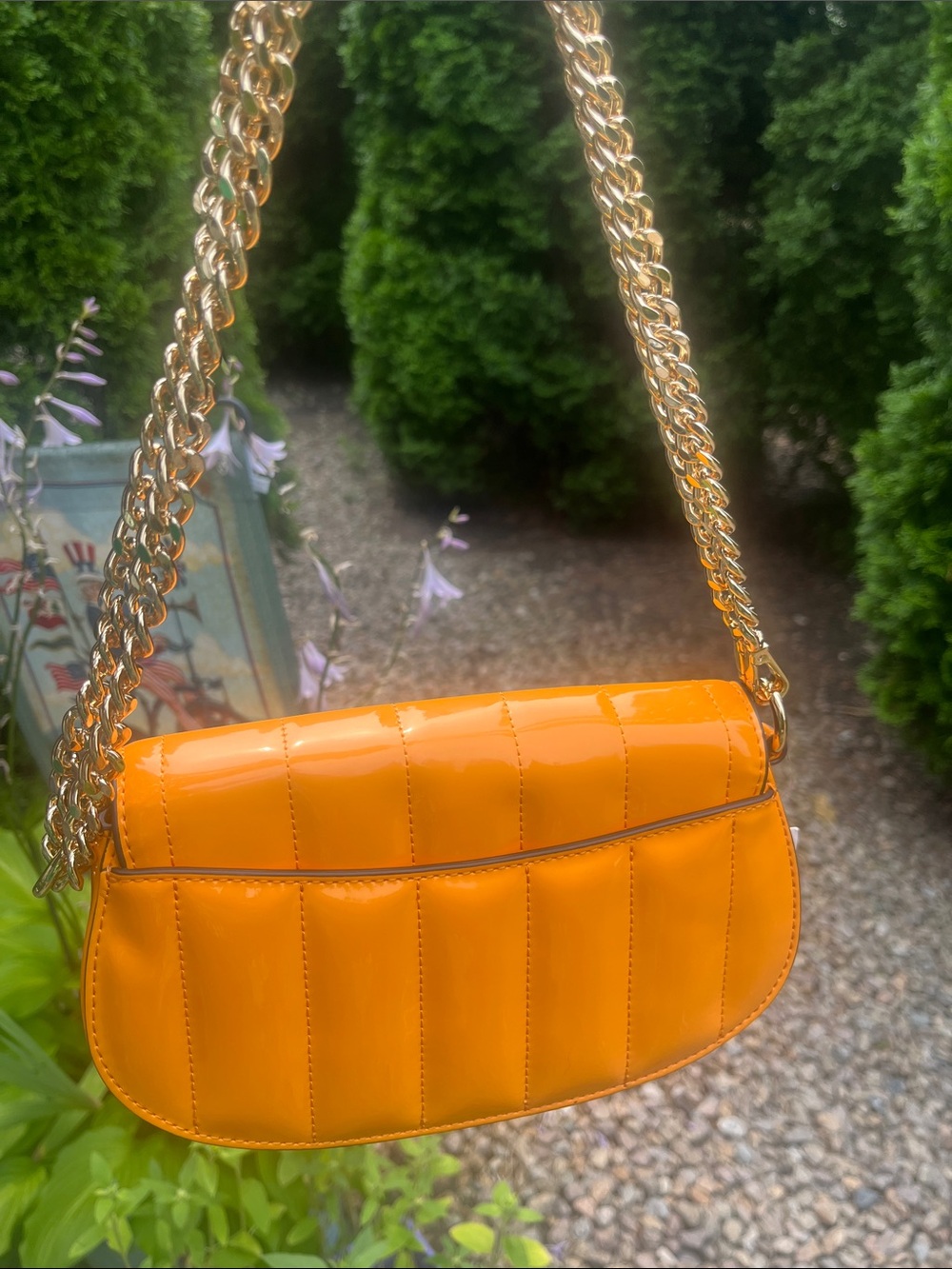 Michael Kors Mila 🍊 Patent Quilted Shoulder Bag w/ Gold Chain New. Retail $398 - Picture 2 of 8